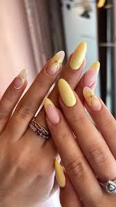 Butter Yellow.1