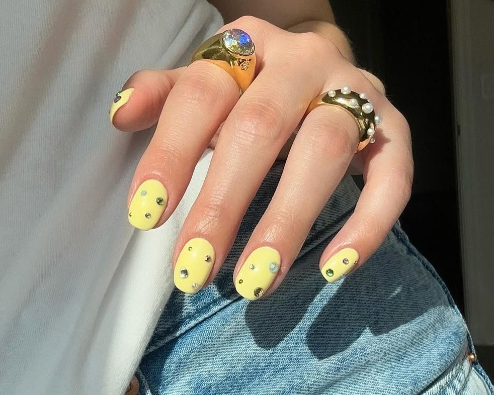 Butter Yellow.4