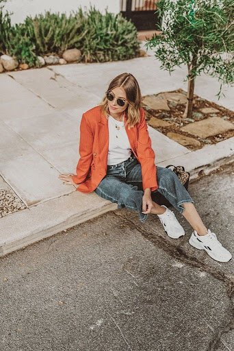 orange color.1