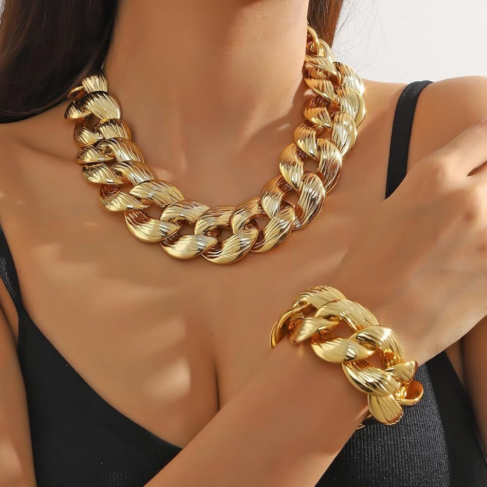 Chunky Gold Jewelry.4