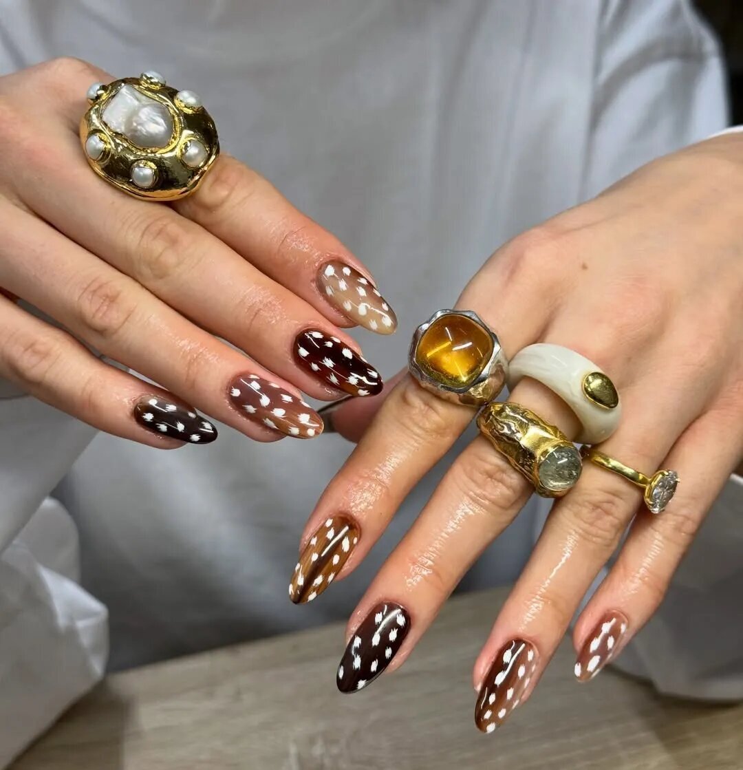 Deer Print Nails 1